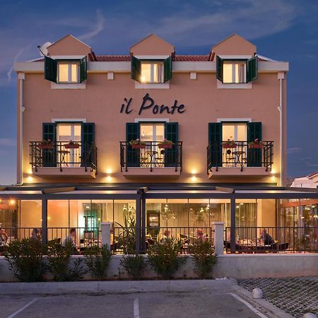 Luxury Rooms Il Ponte Trogir Exterior photo